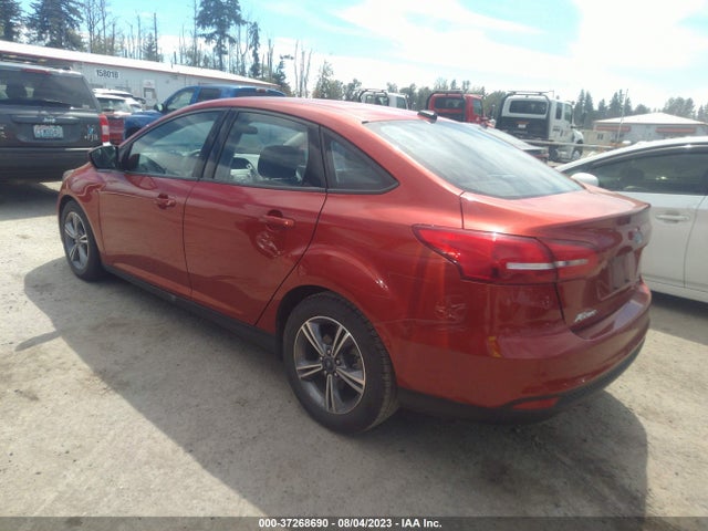 1FADP3FE9JL271226 Ford FOCUS SE