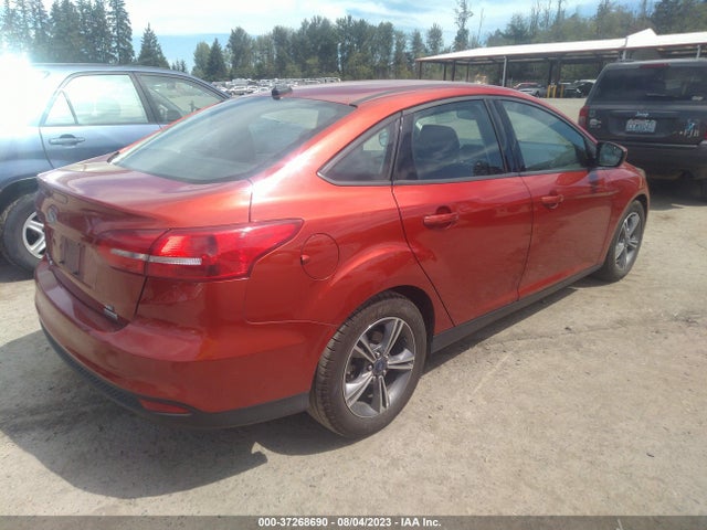 1FADP3FE9JL271226 Ford FOCUS SE