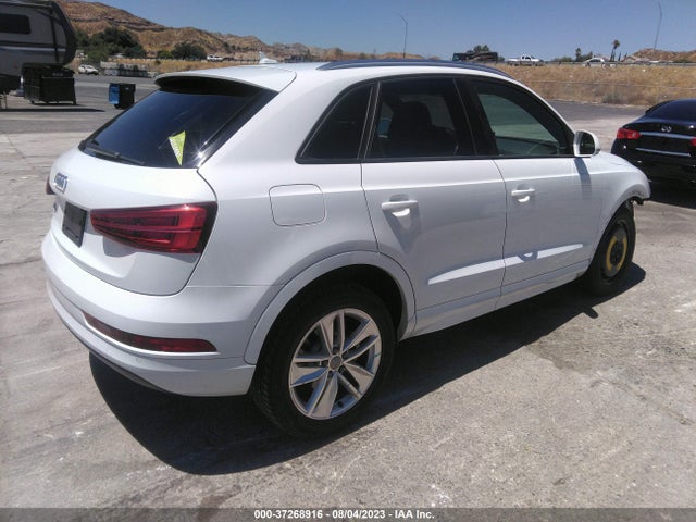 WA1BCCFS1HR001346 Audi Q3 PREMIUM