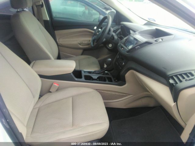 1FMCU0GDXHUE76606 Ford ESCAPE SE