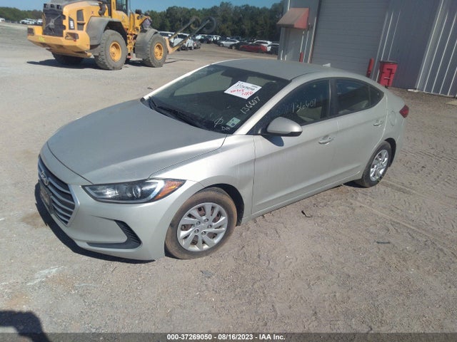 Hyundai ELANTRA SE 2017 5NPD74LFXHH136607 Image 2