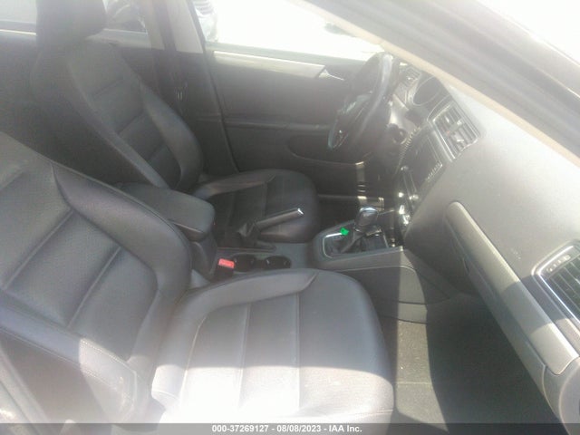 3VWDB7AJ8HM216146 Volkswagen Jetta 1.4t Se