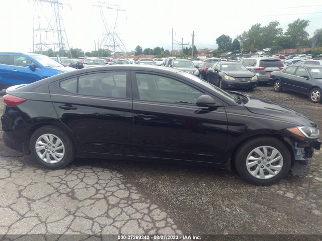 Hyundai ELANTRA SE 2018 5NPD74LF7JH324121 Image 12