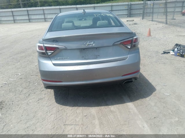 2015 HYUNDAI SONATA 2.4L SE VIN: 5NPE24AF1FH152858