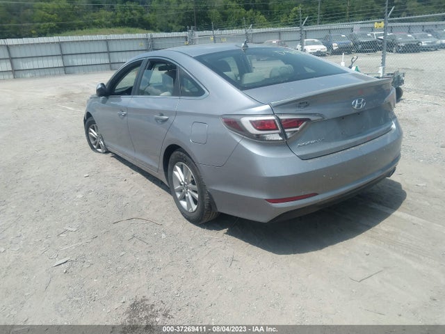 2015 HYUNDAI SONATA 2.4L SE VIN: 5NPE24AF1FH152858