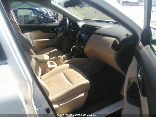 JN8AT2MT1HW136114 Nissan ROGUE S