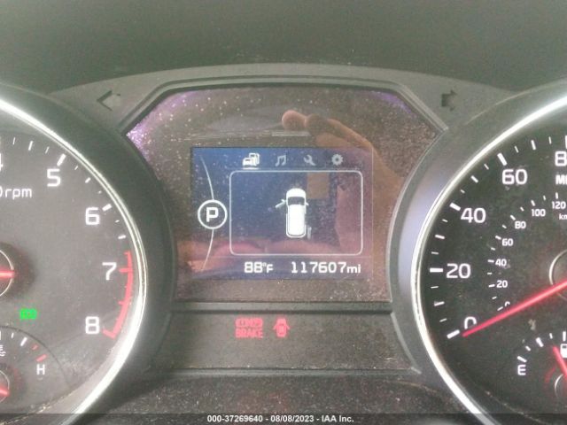 KNDMB5C13H6311833 KIA SEDONA LX