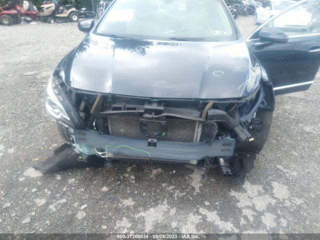 1G4ZP5SS2HU163103 Buick Lacrosse Essence