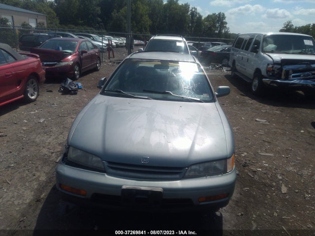 1995 HONDA ACCORD LX/EX VIN: 1HGCD5635SA009226