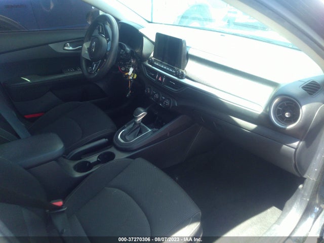 2021 KIA FORTE LXS VIN: 3KPF24AD8ME327143