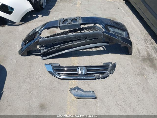 1HGCR3F98FA002027 Honda Accord Sedan Touring