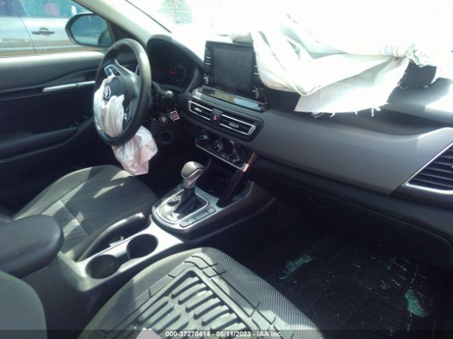 KNDEPCAA9M7048037 KIA Seltos Lx