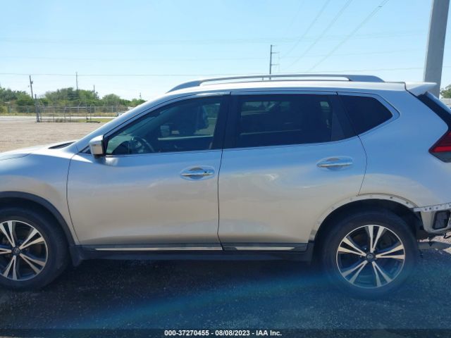 5N1AT2MT9HC821812 Nissan Rogue Sl