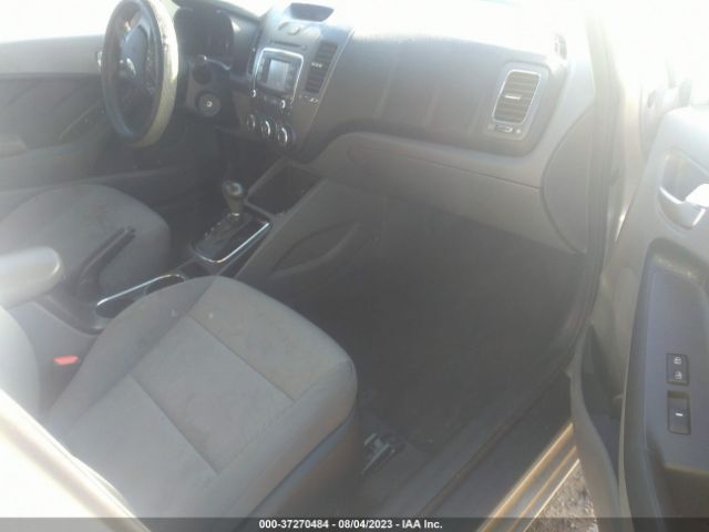3KPFK4A78JE262493 KIA FORTE LX
