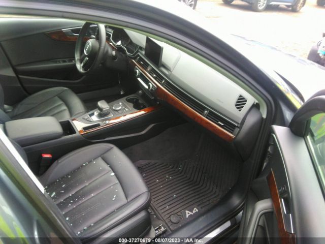 WAUGMAF46KA015728 Audi A4 40 Premium/40 Titanium Premium