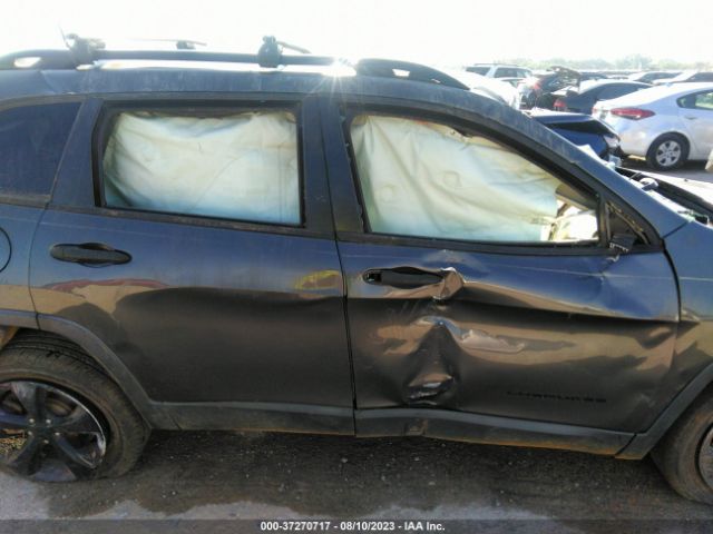1C4PJLAS3HW561587 Jeep Cherokee Altitude