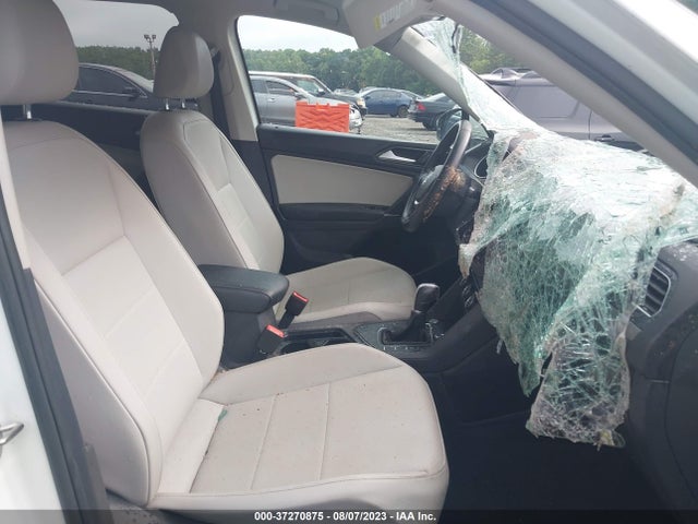3VV3B7AX4JM207678 Volkswagen Tiguan Sel/se
