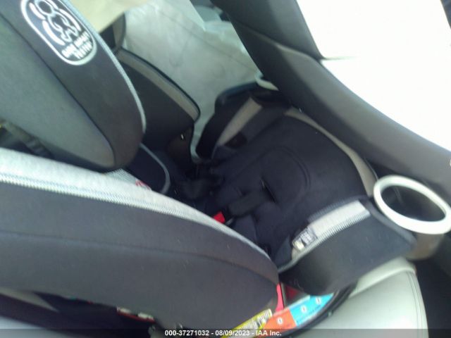 WBSJF0C5XJB283404 BMW M5