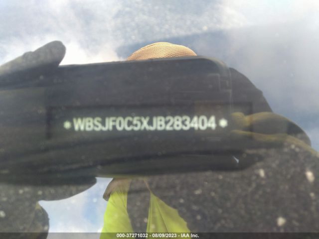 WBSJF0C5XJB283404 BMW M5