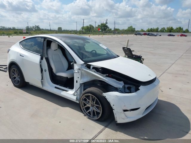 5YJYGDEE5MF090070 Tesla Model Y Long Range