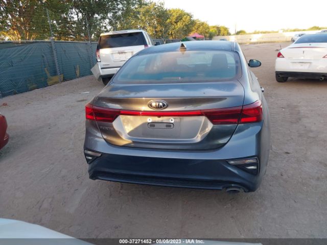 3KPF24AD2ME334590 KIA Forte Lxs