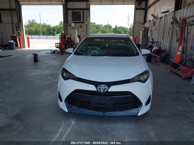 2018 TOYOTA COROLLA LE VIN: 2T1BURHE6JC036686