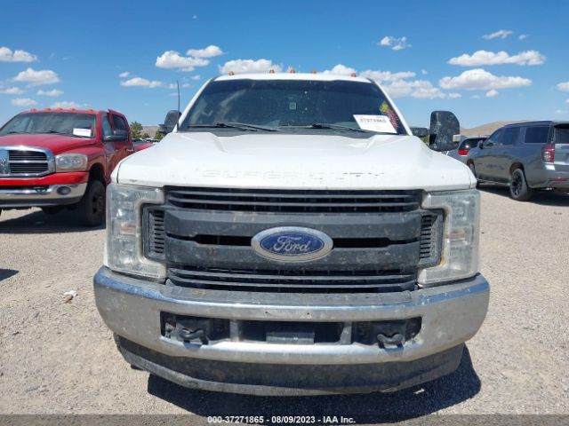 1FT7X2B65JEB49886 Ford Super Duty F-250 Srw Xl/xlt/lariat