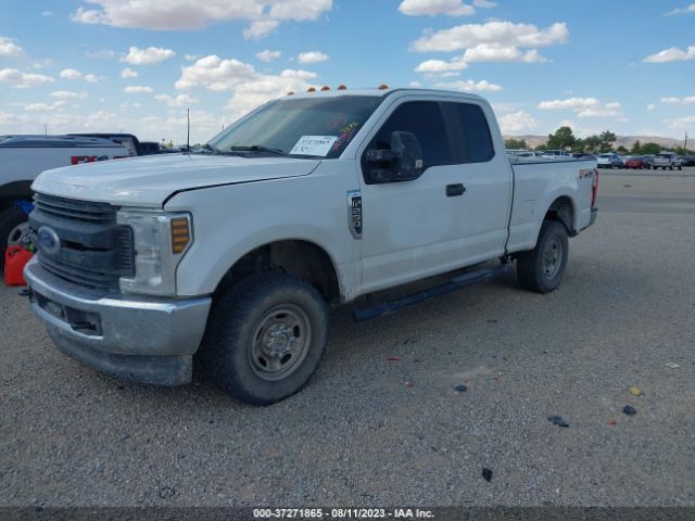 1FT7X2B65JEB49886 Ford Super Duty F-250 Srw Xl/xlt/lariat