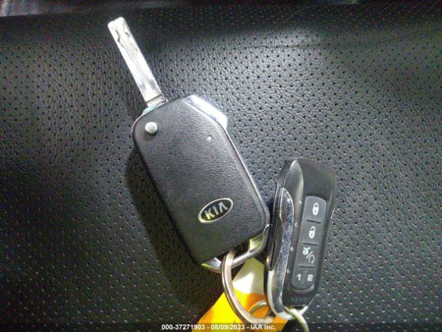 KNDP6CAC7M7886452 KIA SPORTAGE S