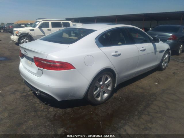 SAJAE4BG5HA957772 Jaguar Xe 25t Prestige
