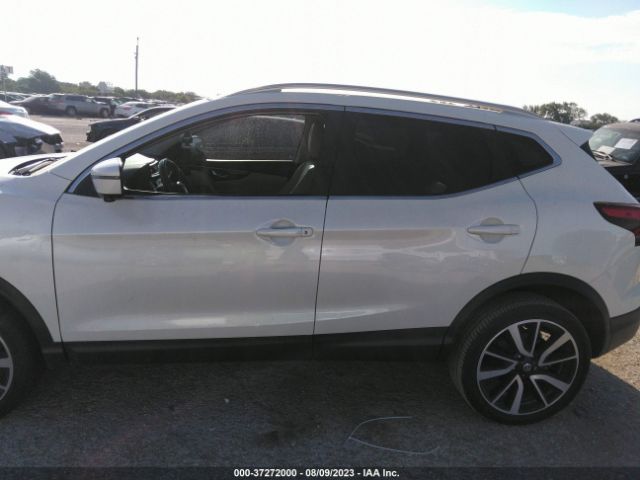 JN1BJ1CP3KW236651 Nissan Rogue Sport Sl