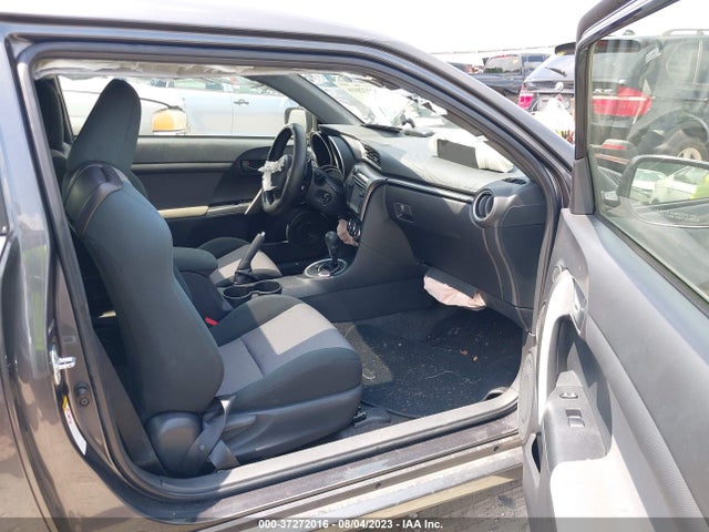 JTKJF5C71FJ001209 Scion TC