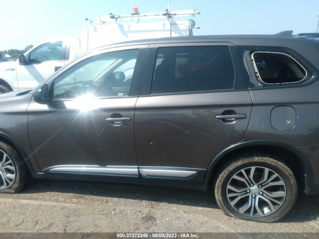JA4AD2A36JZ002002 Mitsubishi Outlander Es