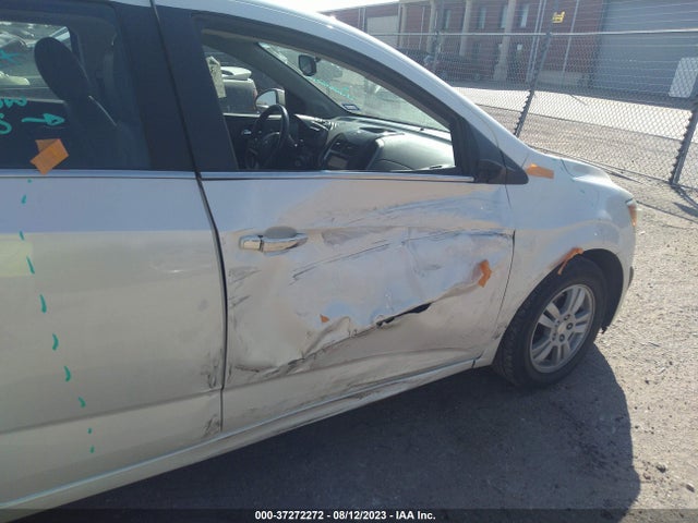 Chevrolet SONIC LTZ 2015 1G1JE6SB8F4134160 Image 6