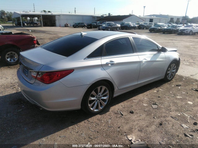 2012 HYUNDAI SONATA 2.4L SE VIN: 5NPEC4AC3CH385106