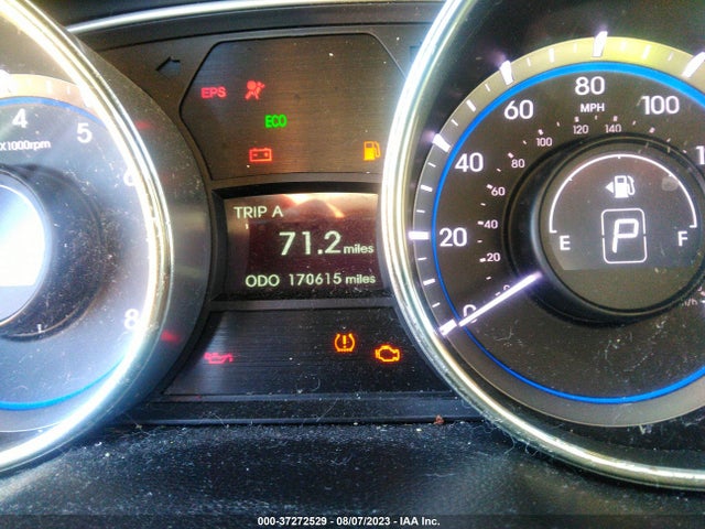 2012 HYUNDAI SONATA 2.4L SE VIN: 5NPEC4AC3CH385106