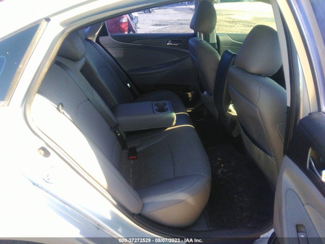 2012 HYUNDAI SONATA 2.4L SE VIN: 5NPEC4AC3CH385106