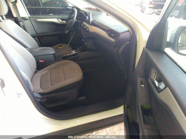 1FMCU0BZ3MUB13190 Ford Escape Se Hybrid