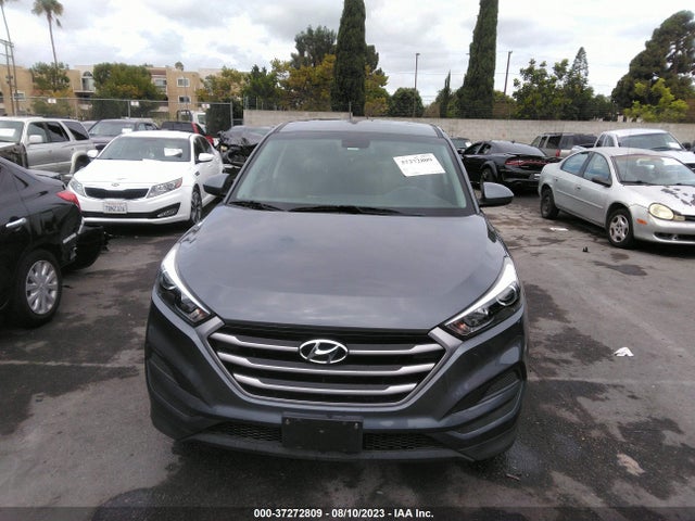 Hyundai TUCSON SE 2018 KM8J23A49JU628744 Image 3