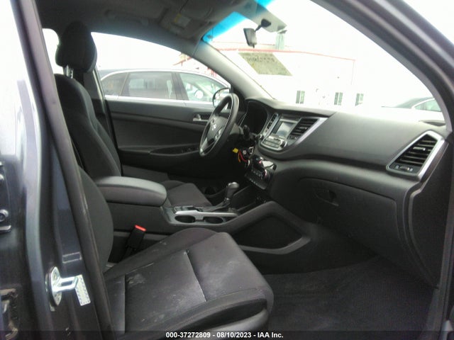 Hyundai TUCSON SE 2018 KM8J23A49JU628744 Image 10