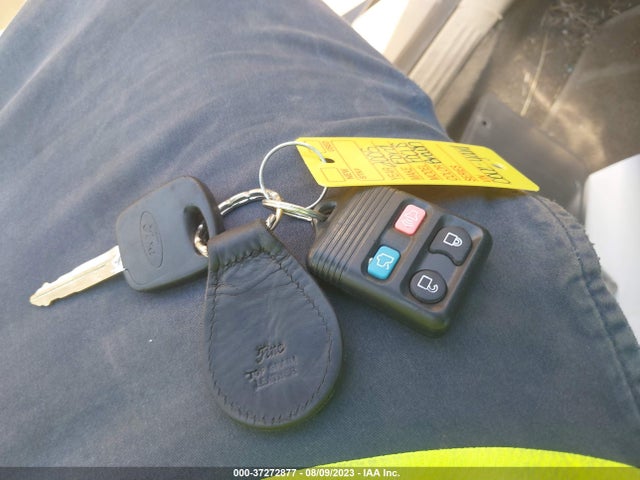 2005 FORD FOCUS S/SE/SES VIN: 1FAFP34N65W318213