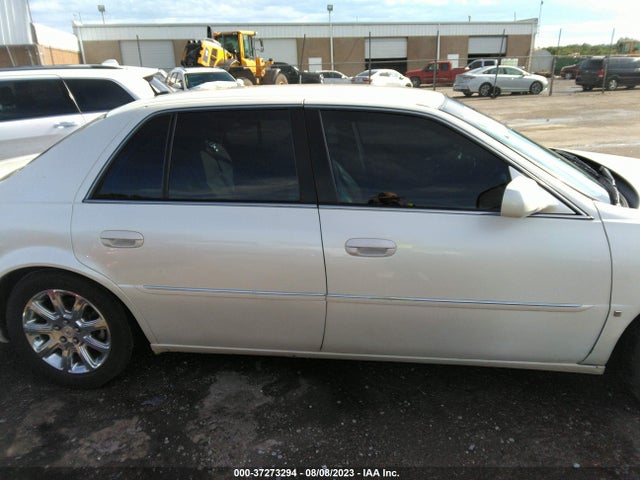 2008 CADILLAC DTS W/1SA VIN: 1G6KD57Y98U132820