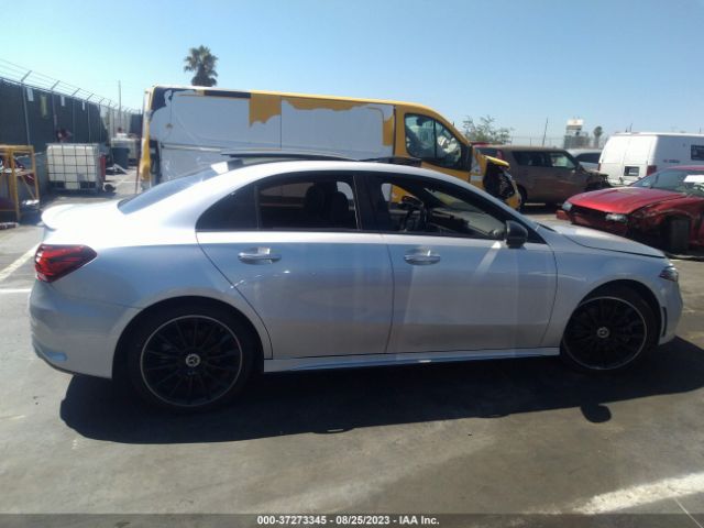 WDD3G4EB4KW012703 Mercedes-Benz A-class A 220