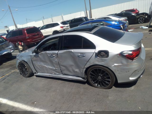 WDD3G4EB4KW012703 Mercedes-Benz A-class A 220