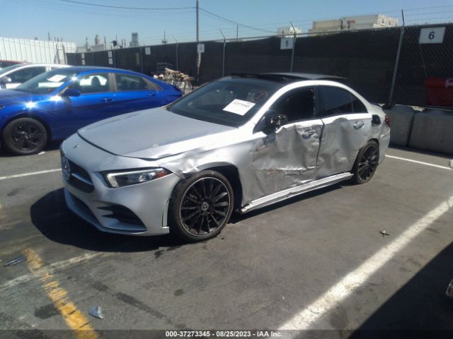 WDD3G4EB4KW012703 Mercedes-Benz A-class A 220