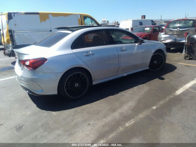 WDD3G4EB4KW012703 Mercedes-Benz A-class A 220
