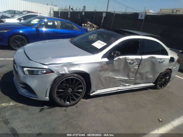 WDD3G4EB4KW012703 Mercedes-Benz A-class A 220