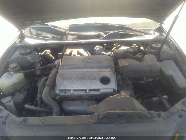 2004 LEXUS ES 330 VIN: JTHBA30G145030524