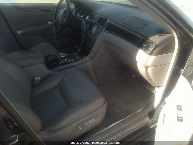 2004 LEXUS ES 330 VIN: JTHBA30G145030524