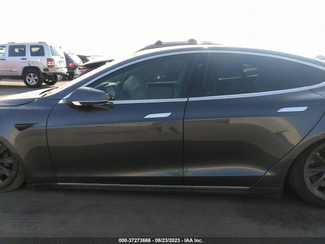 Tesla Model S 75d/100d/p100d 2018 5YJSA1E21JF261243 Image 4